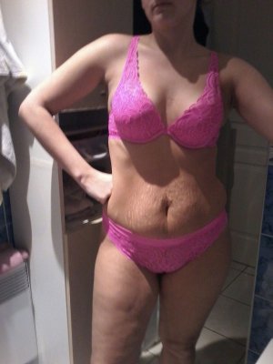 Anne-joëlle escorts in Knottingley